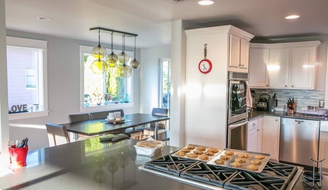 Beautiful, Spacious home in Fremont/Ballard