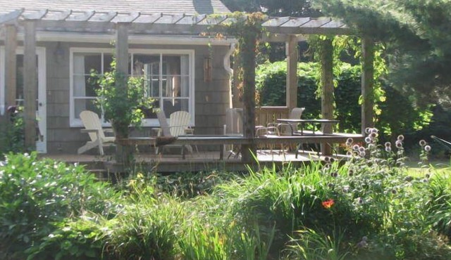 Beautiful, spacious summer cottage by the beach