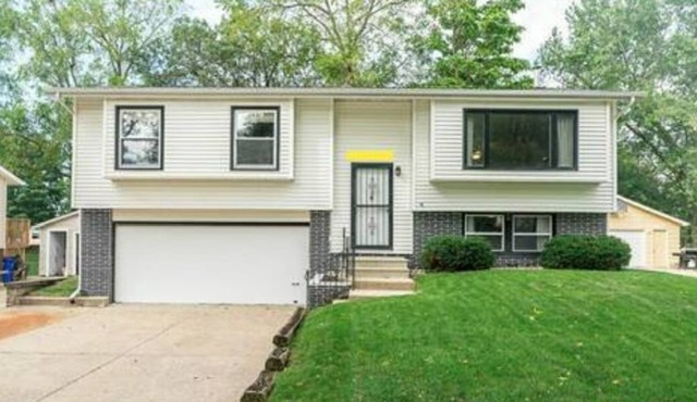 Beautiful Split-level home NE Cedar Rapids