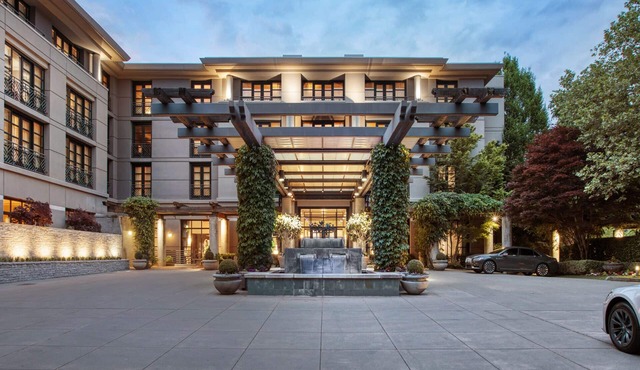 Bellevue Club Hotel