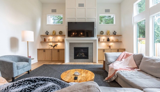 Bellevue Dream w/Spacious 6BR Luxury Home