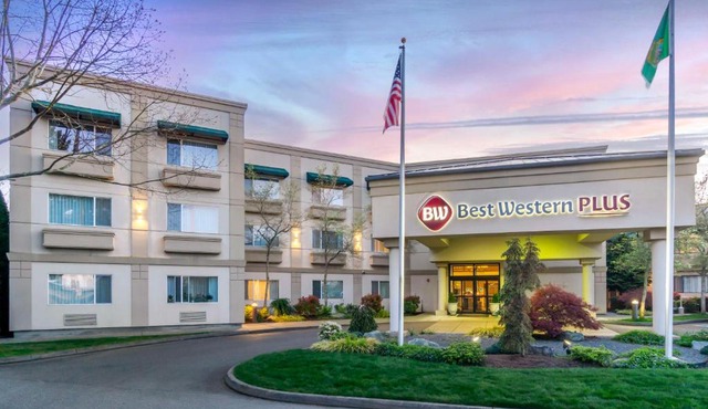 Best Western Plus Edmonds Harbor Inn