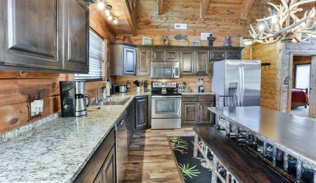 Big Game Lodge | 4 Bed, 4 Bath