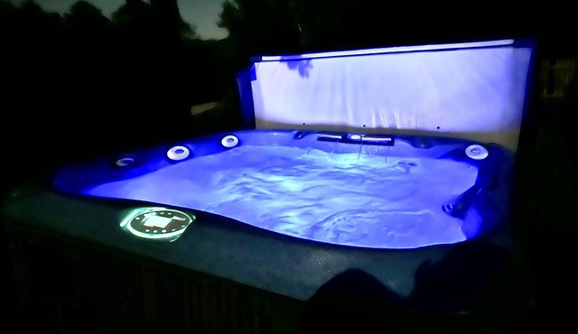 Birch Lodge - mountain views, hottub, minutes to Okemo!
