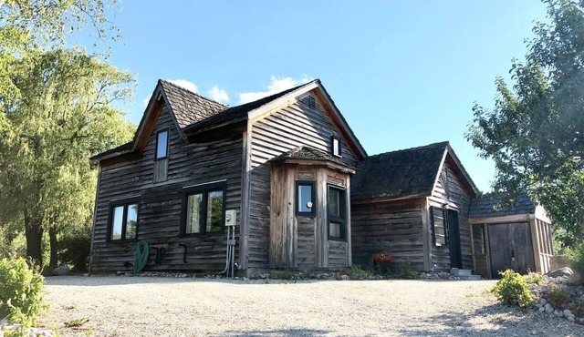 Blue Mountain 3 bedroom home - Minutes from the beach and Village!