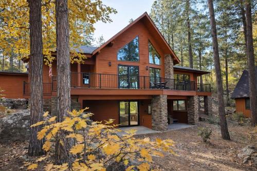 Bluejay-Getaway Luxury Cabin in Munds Park