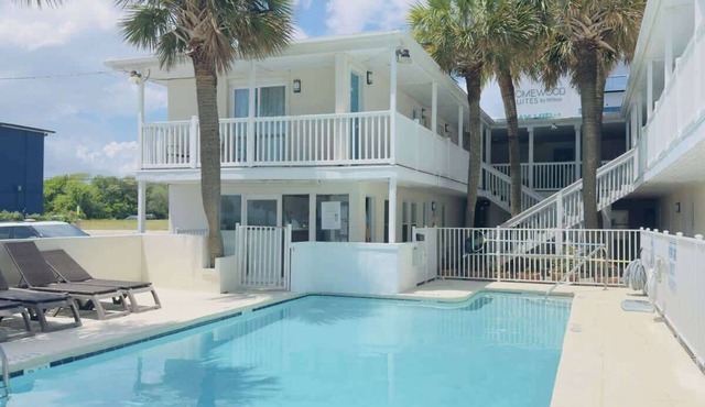 Boutique on the beach, Studio #120 + Pool