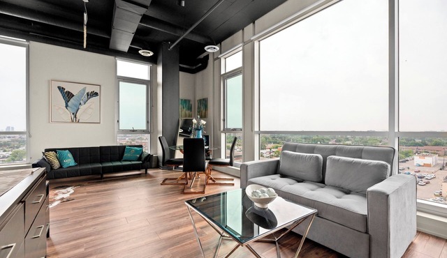 Bright Suites Finch West