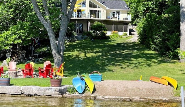 Buckhorn Lake Beauty: A Perfect Retreat