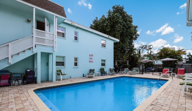 Cabanas on Canal #318, Located on the infamous Siesta Key!