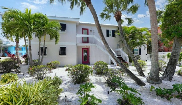 Canal Upper-Gorgeous 3 bed 3 bath near SK Village