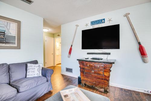 Cape Canaveral Cottage w/Hot Tub: Walk to Beach