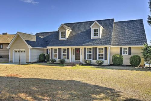 Carolina Lakes Family Home w/Pool, Kayaks & Dock!