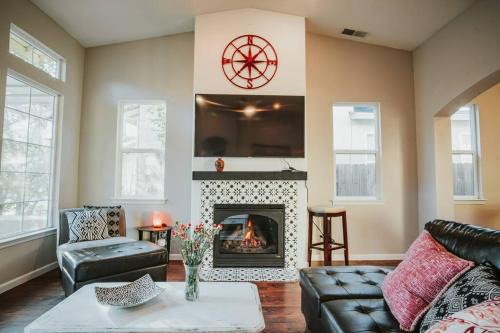 Central Coziness - Steps from Chico's Hub