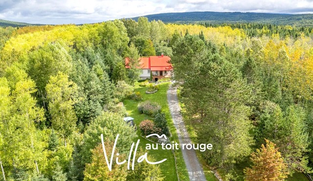 Charmante Villa au Toit Rouge Près du Parc et la Station du ski Massif du Sud