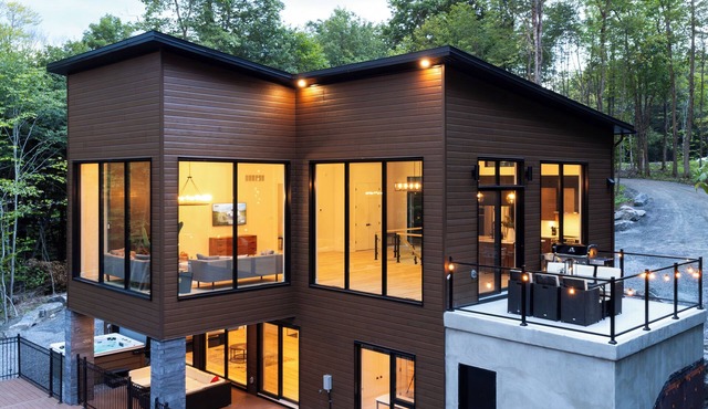 Chalet in Mont-Tremblant close to Ski Hills and Main Attractions in the Village.