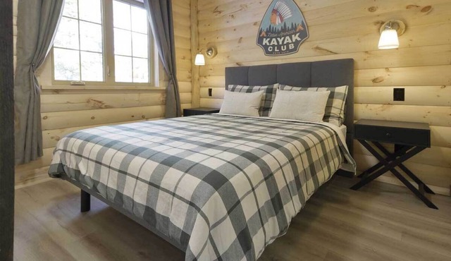 Chalets de Môh - IROQUOIS - Family Getaway, Patio, and BBQ