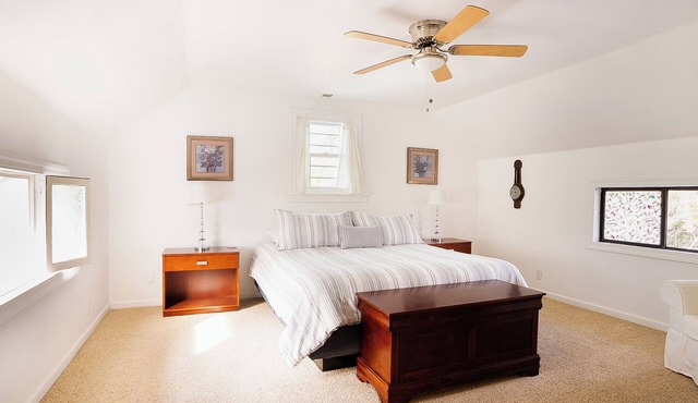 Charming 1870 Farmhouse in the Heart of Petaluma