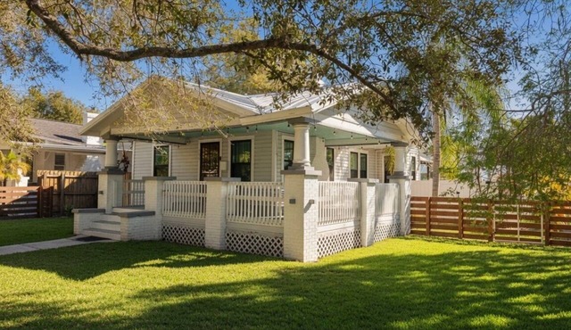 Charming 1920 Bungalow in Seminole Heights, Tampa: 2BD/2BA Gem with Character!