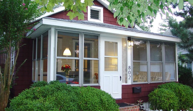Charming 2 Bedroom Cottage in South Rehoboth - 2 Blocks to Beach