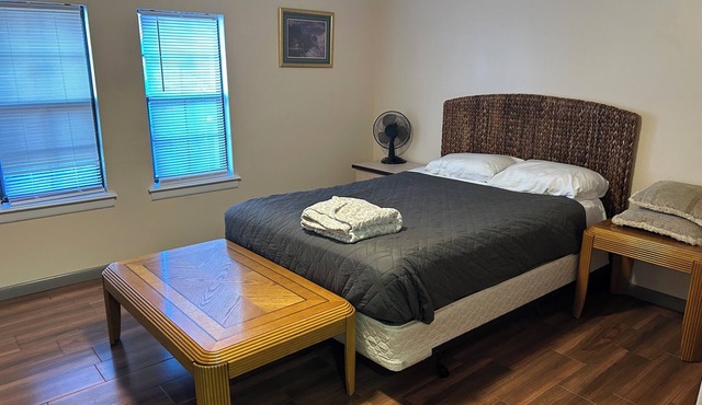Charming 3-bedroom house with WiFi and AC in Titusville