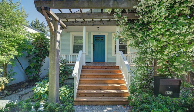 Charming 4-bedroom house at Seattle University Campus