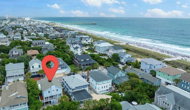 Charming family cottage in the heart of Wrightsville Beach