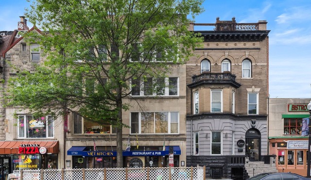 Chic 1-bedroom apartment in brilliant Washington with WiFi, AC