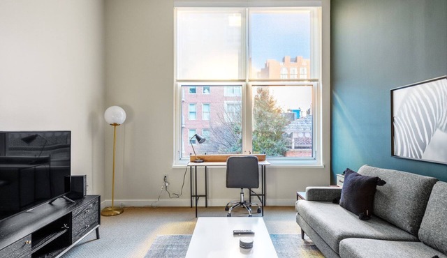 Chic 1BR in Penn Quarter w/Pool + large garden, near metro by Blueground