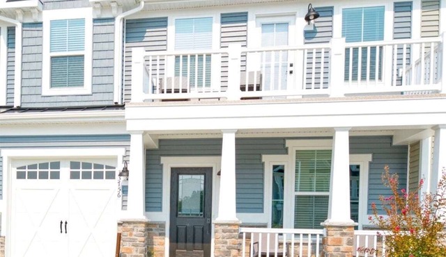 Coastal Club Resort-Amenities Community *33756* w 3 BR, 2.5 BA