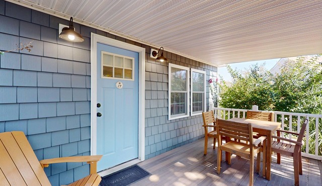 Coastal Estate – Family Cottage with 2BD, 2BA & Pool Access