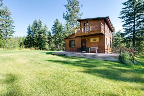 Conconully Cabin on 42 Private Acres Near Hiking! in Conconully