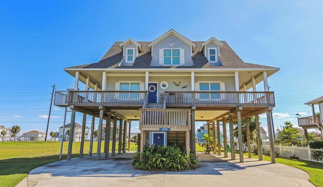 Cottage By The Sea | Pet Friendly, Covered Patio