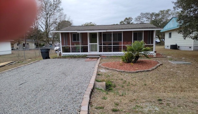 Cottage near 2 great beaches and 11 miles to South Carolina from Home