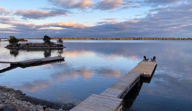 Cottage With Private Dock in The 1000 Islands. Pet Friendly.