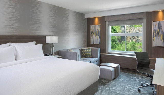 Courtyard by Marriott Edgewater NYC Area in Edgewater