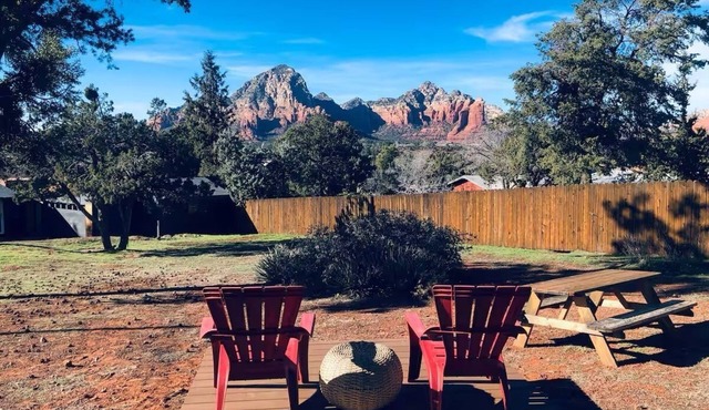 Cowboy Cottage! A Historic Home w/Epic Views! West Sedona & Hot Tub!