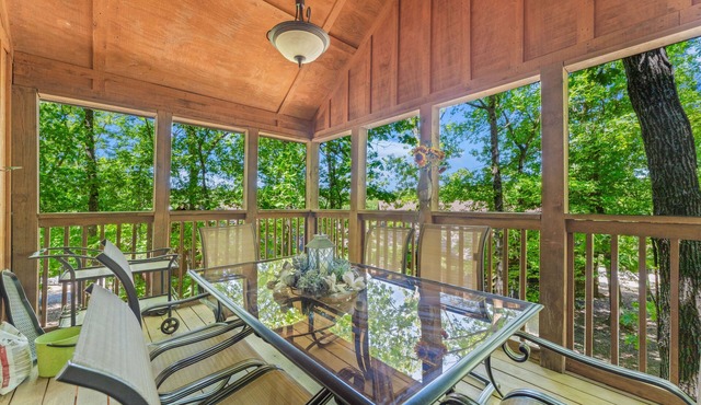 Cozy 1 Bedroom at Stonebridge Resort just minutes from Silver Dollar City!