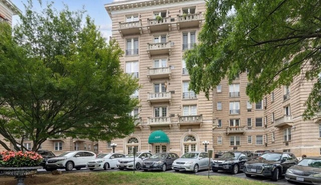 Cozy 1-bedroom condo in fantastic Washington DC in a safe and quiet neighborhood