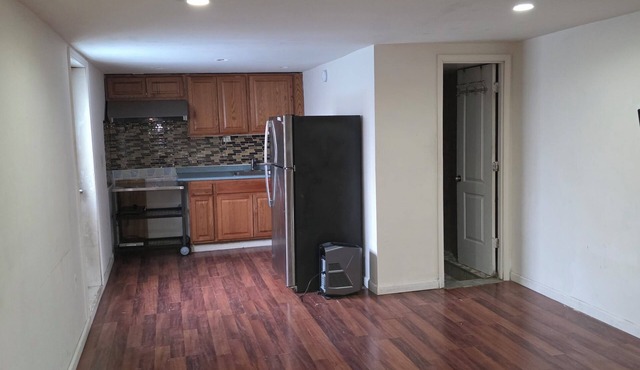 Cozy 1-bedroom house in quaint Fort Washington with AC