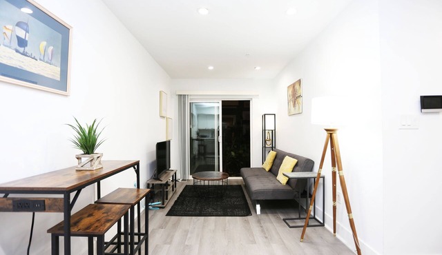 Cozy 1BR in Petworth with WiFi & Garden View