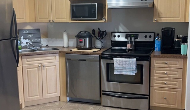 Cozy 2 bedroom 2 bathroom condo!