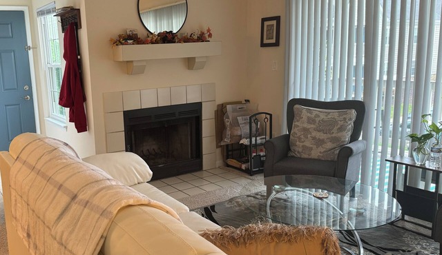 Cozy 2-bedroom apartment in charming Laurel