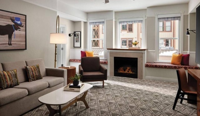 Cozy 2-bedroom villa in perfect Park City with AC