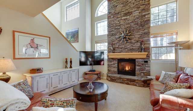 Cozy Arizona Retreat w/Fireplace, Patio & Grill!
