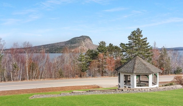 Cozy Condo with Views of Mt Kineo
