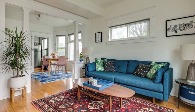 Cozy Georgetown Apartment