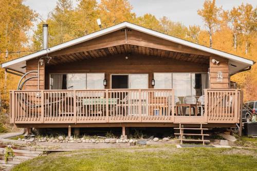 Cozy lake cottage