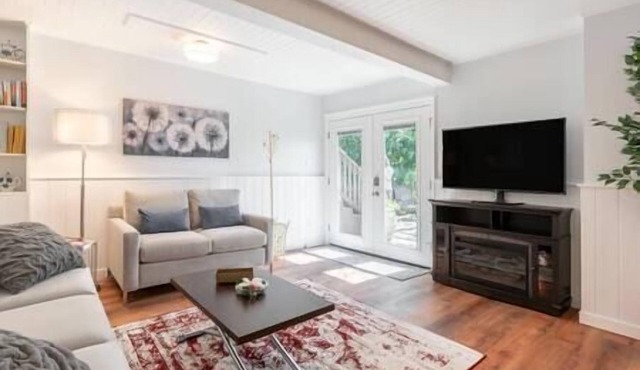 Cozy Laurelhurst 1 Bedroom Apt Near Children’s Hospital, UW, Husky Stadium, UWMC
