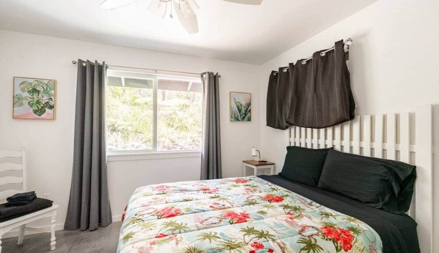 Cozy Rainforest Room
